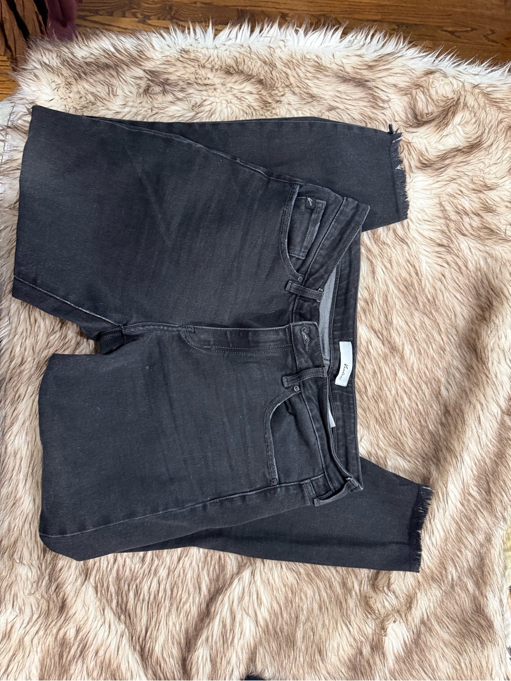 High-Rise Black Cropped Jeans with Raw Hem